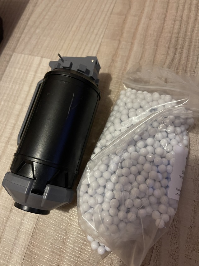A real photo of Bbs Pro Game 0.12g 1000 pcs by Stefan (5)