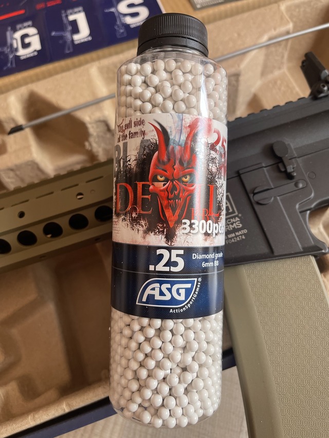 A real photo din Bidon bile ASG Blaster Devil 0.25g 3300 buc by Stefan (4)
