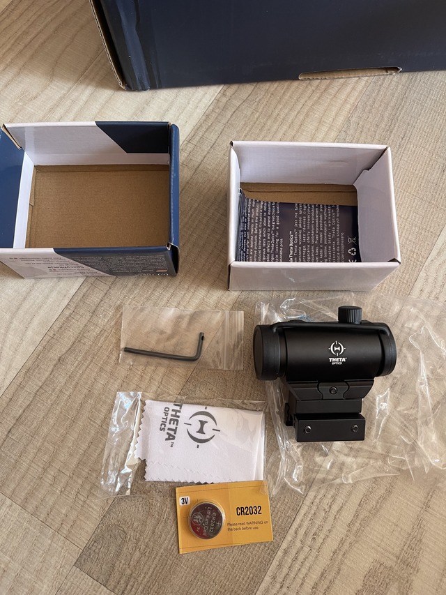 A real photo of Red dot Compact II Reflex Theta Optics by Stefan (3)