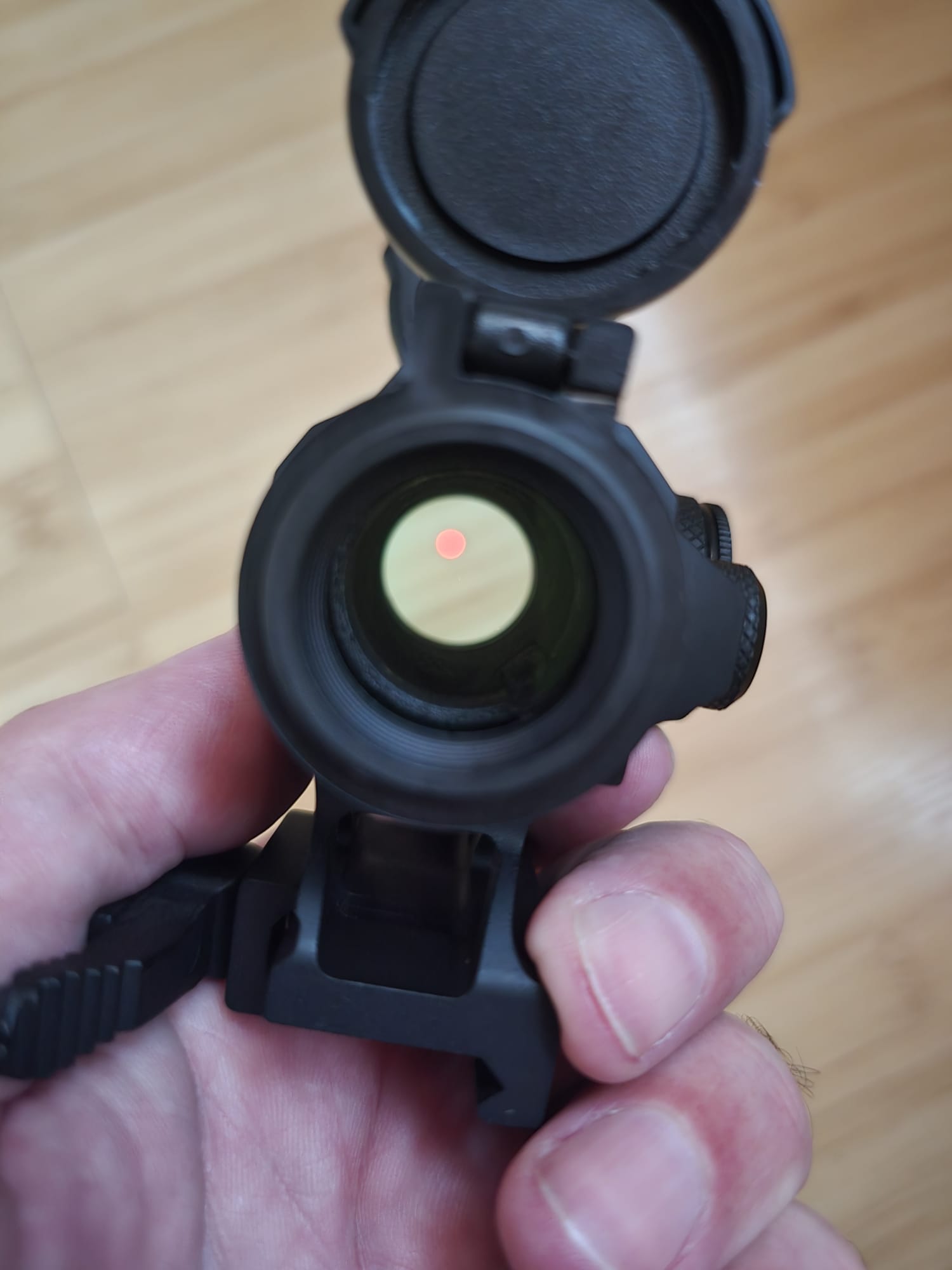 A real photo of Red dot Maverick-II 1X25 Gen II Vector Optics by Gabriel (3)