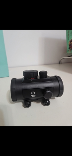 A real photo of Red Dot 1x40 Reflex sight Theta Optics by Petru (1)