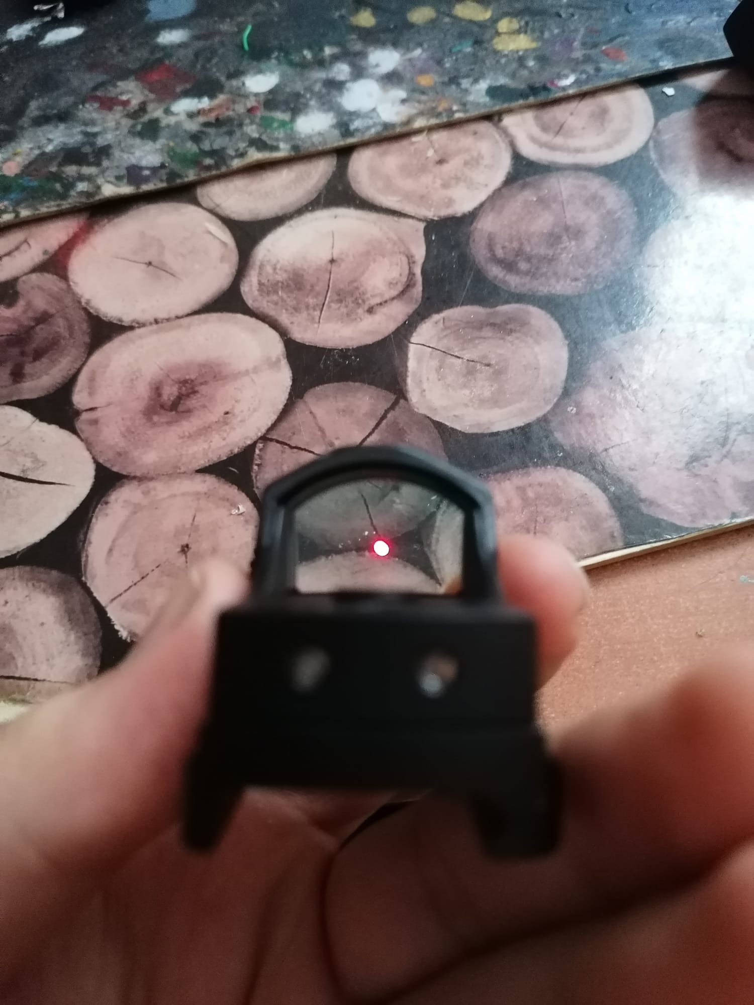 A real photo of Red dot Victoptics SPX 1x22 Vector Optics by Lego (3)