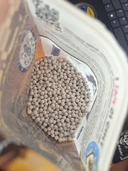 A real photo of Bile G&G Armament 0.25g 4000buc by David Sirbu (3)