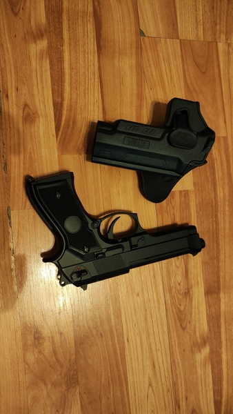 A real photo of Toc pistol CM.126/ CM.132S Cyma by Cornel (4)