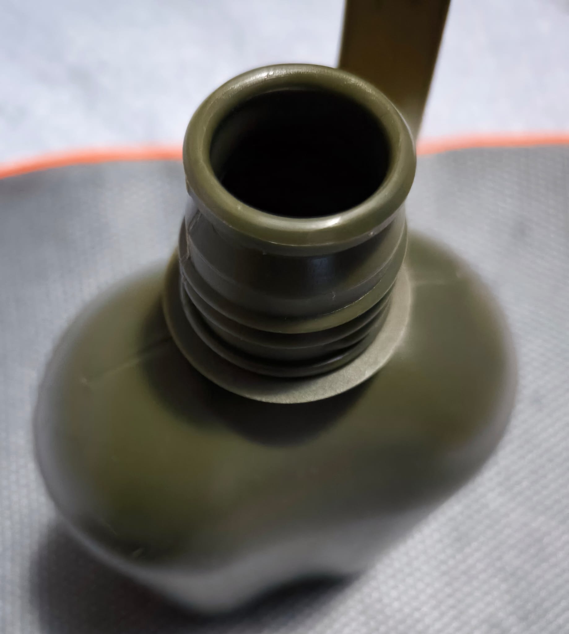 A real photo of Bidon apa 1 L Mil-Tec by Cosmin (1)