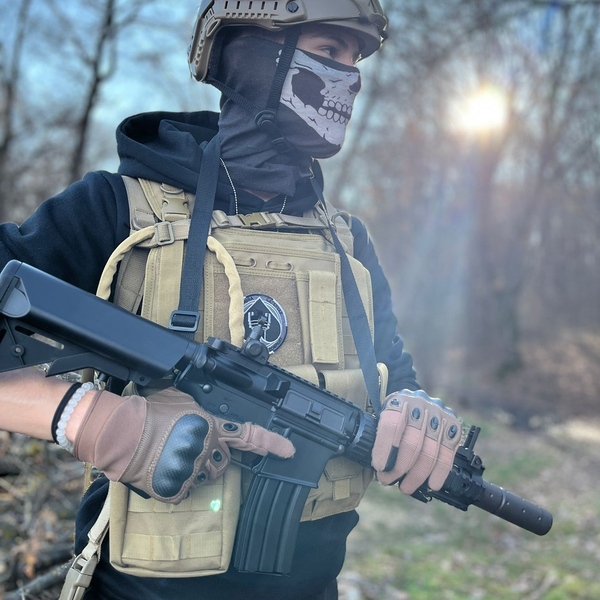 A real photo of Tactical Vest MBSS Plate Carrier Coyote by Hans (1)