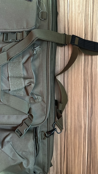 A real photo of Geanta transport 84 cm GFC Olive by Bogdan (2)
