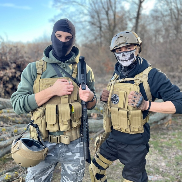 A real photo of Balaclava Invader Gear Black by Hans (3)