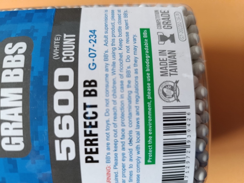 A real photo of BBS Bottle G&G Armament 0.28g 5600 pcs by RYAN (4)