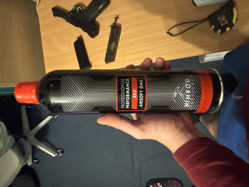 A real photo of Green Gas 500ml Red Nimrod by Alex (1)