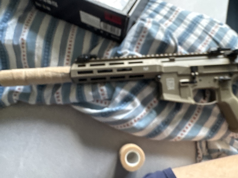 A real photo of Banda Adeziva 4.5m Mil-Tec Coyote by Alex B (5)