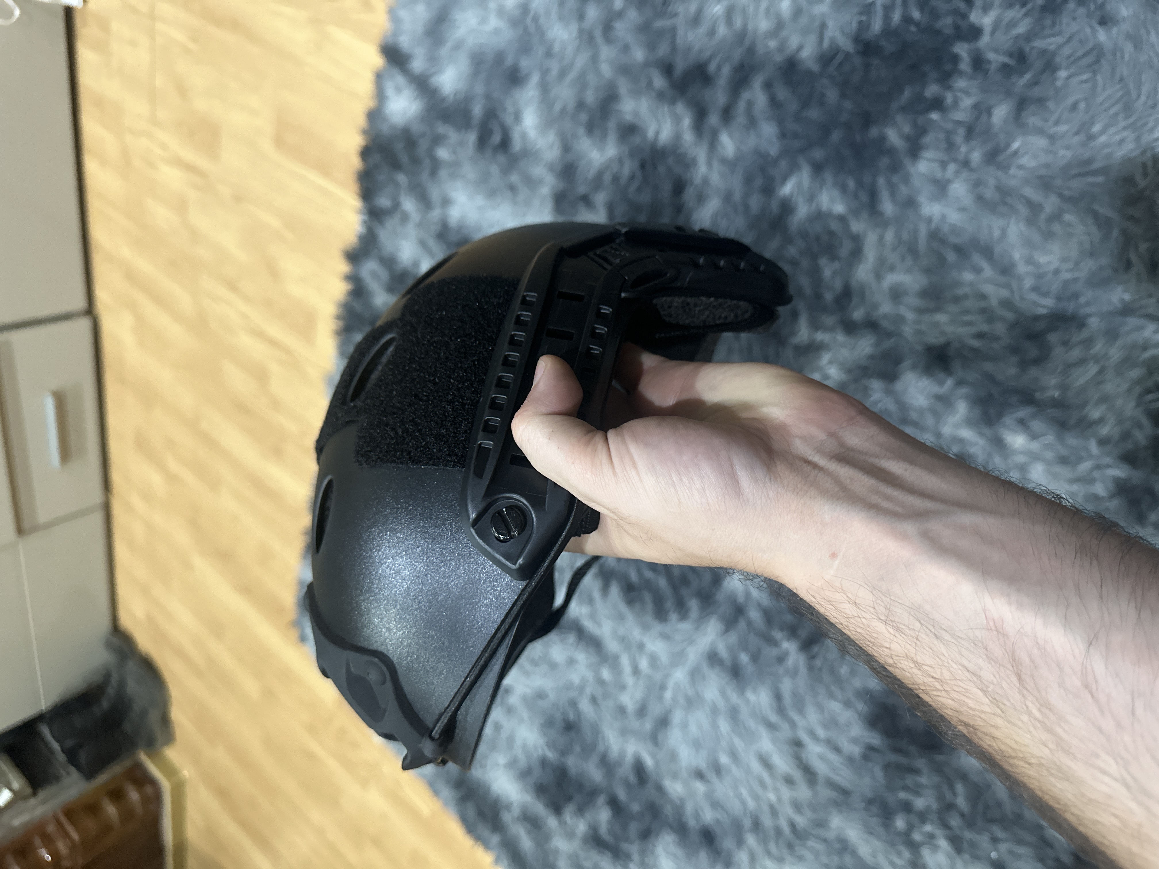 A real photo of Casca FAST Emerson Gear Negru by iToo (1)